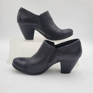 BOC Black Side Zip 2.5" Heel Low Bootie No Readable Size I Think Its an 8 or 8.5